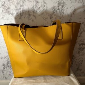 NWOT Tommy Bahama Large Yellow Tote Bag